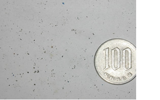 Limpieza con mínima dispersión de partículas de desgaste